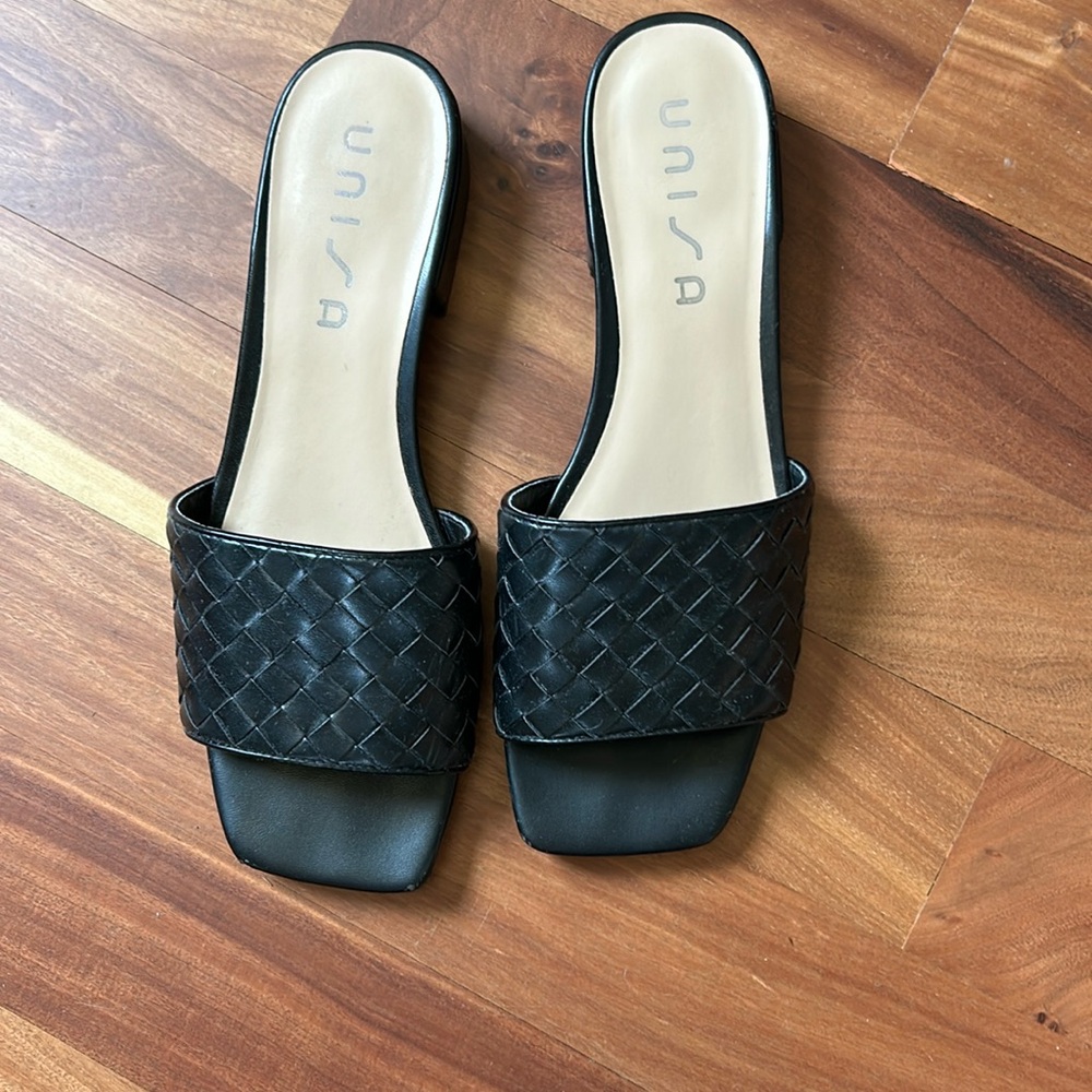 Unisa slip on sandals